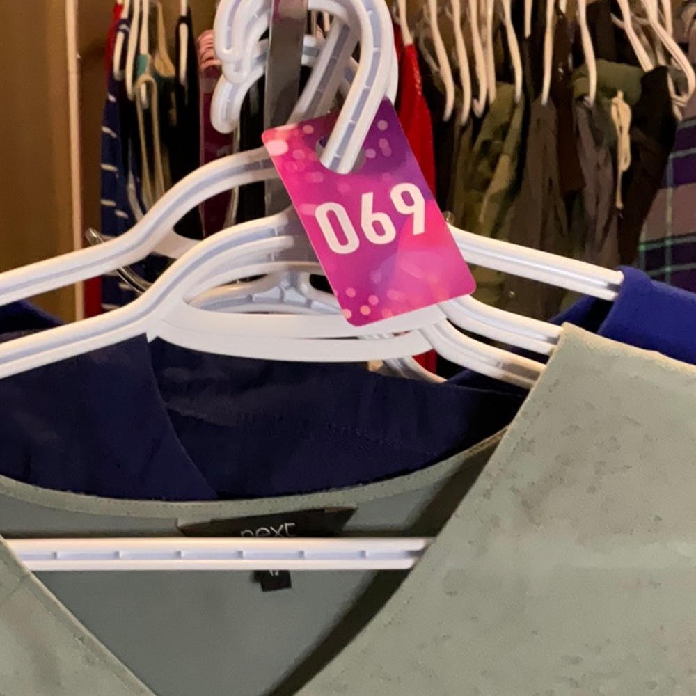 Women’s dresses X4